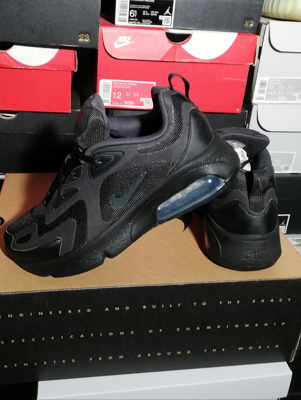 NIKE AIR MAX 200 ULTRA BLACK WOMEN US SIZE 8 MINT COND